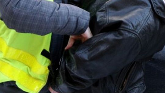 Włamywacz wrócił po talerze i wpadł w zasadzkę