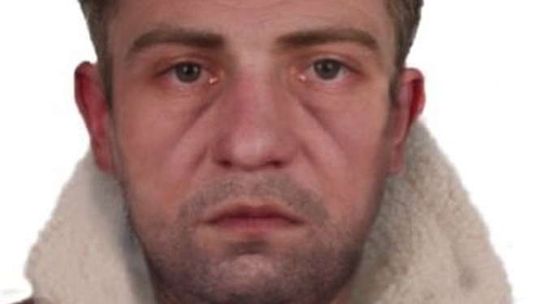 Włamywał się do samochodów i kradł. Szuka go policja