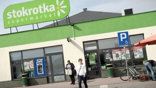 Właściciel supermarketów Stokrotka ma problemy ze skarbówką