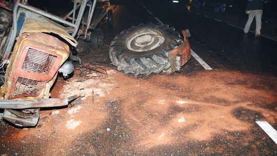 Włodawa: Czołowe zderzenie hondy z ciągnikiem