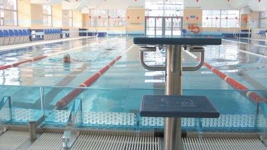 Włodawa: Dotacja ministra na naukę pływania