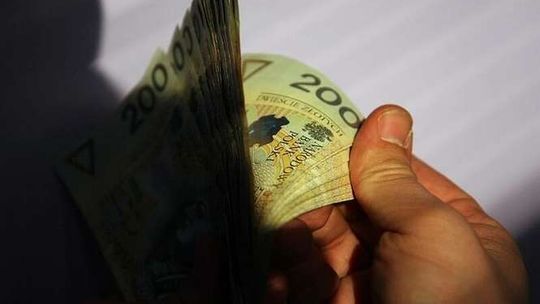 Włodawa: Oszust ukradł 67-latkowi 13 tysięcy złotych