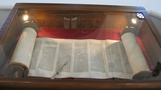 Włodawa: Tora wróciła już na swoje miejsce