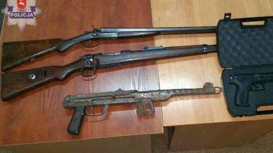 Włodawa: Zatrzymani za posiadanie nielegalnej broni