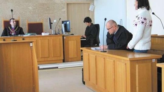 Włożyła psa do worka razem z cegłą, wrzuciła go do rzeki. Usłyszała wyrok