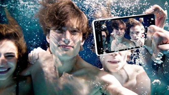 Woda im niestraszna! Te telefony są wyjątkowo odporne