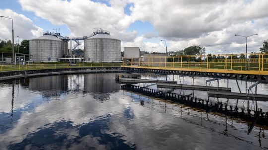 Woda w kranach "warunkowo przydatna do spożycia". Co to oznacza dla ponad 60 tys. odbiorców?