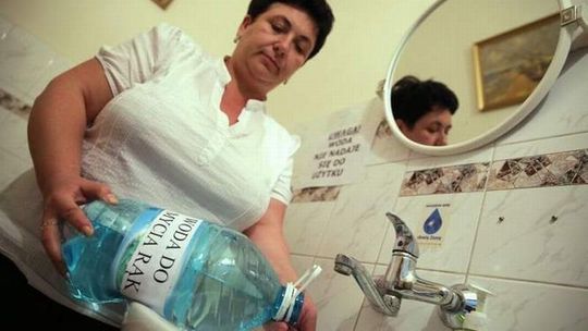 Woda w szkole już bezpieczna. Nie ma bakterii grupy coli