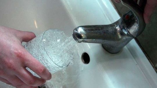 Woda za droga, zarobki zbyt duże? Zbierają podpisy