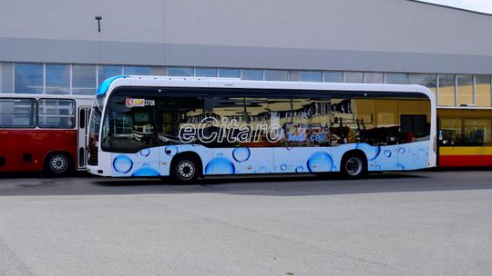 Wodorowy autobus Mercedesa już jeździ w Lublinie. Na razie na próbę