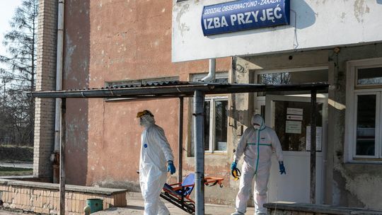 Wojewoda lubelski: "Robiłem za archeologa i odkrywałem gdzie są wolne łóżka zakaźne"