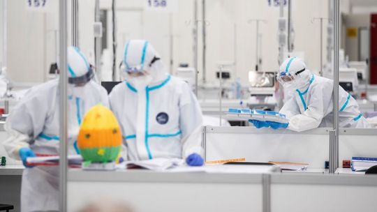 Wojewoda lubelski tłumaczy dlaczego tak szybko nie przybywa miejsc do leczenia innych pacjentów