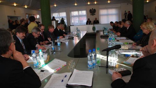 Wojewoda nie uchyli uchwał. Będzie likwidacja dwóch szkół?