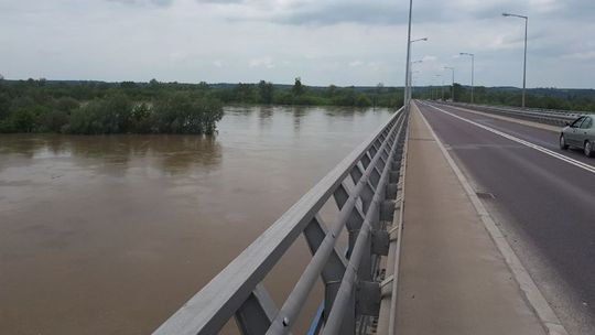 Wojewoda ogłosił pogotowie przeciwpowodziowe w trzech powiatach i mieście Puławy