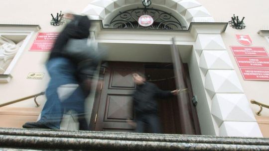 Wojewoda sprawdzi czy urzędnicy łamią przepisy antykorupcyjne