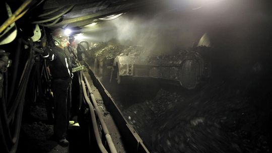 Wojna a węgiel. W składach ceny w górę, kurs Bogdanki wzrósł o prawie 100 proc.