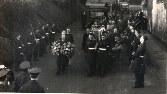 Wojna, samoloty i jeden dzień z żoną. Życie Kazimierza Sobczaka z Lublina to scenariusz na film