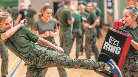 Wojsko pokaże jak komuś przywalić. To tylko dla kobiet