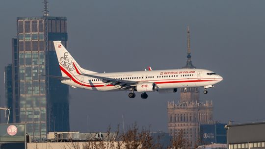 samolot boeing 737 w Warszawie