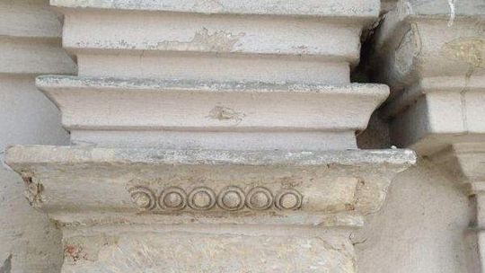 Wojsławice: Jońskie zdobienia u Michała Archanioła