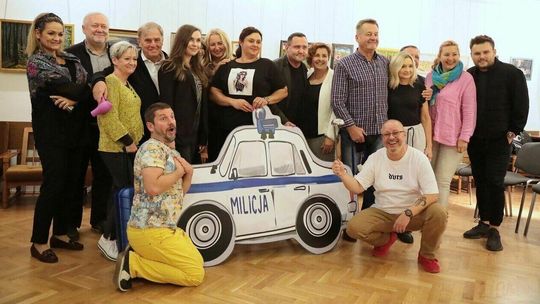 Wokulski i świnka Peppa w szczytnym celu. 100 aktorów wystąpi w spektaklu "Szalone wakacje"