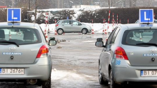WORD-y zarobiły miliony na prawach jazdy
