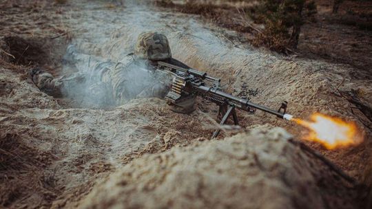 WOT ćwiczył na lotnisku w Białej Podlaskiej, strzelał w Nowej Dębie