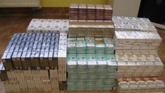 Wpadła z kontrabandą. Miała 1200 paczek papierosów