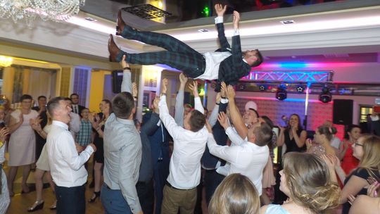 Wracają huczne weseliska. Nie tak łatwo już znaleźć wolny termin