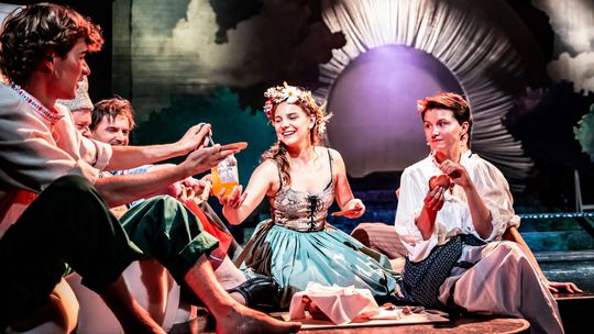 Wracają spektakle w Teatrze Osterwy. Na początek premiera: "Nad Niemnem"