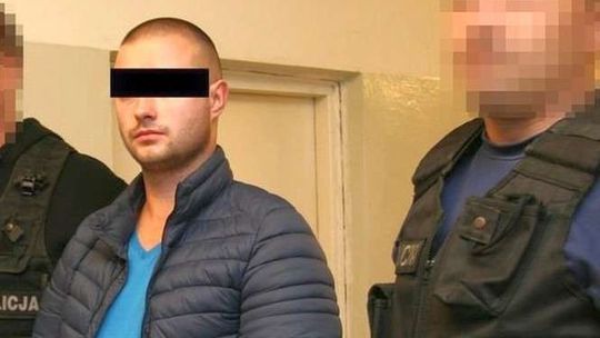 Wrócił z pracy do domu. W mieszkaniu zastał policjantów