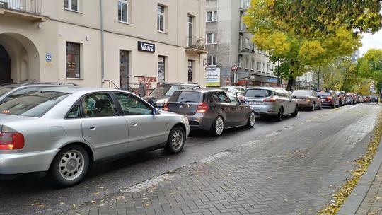 Wrócili studenci, wróciły korki na ulice Lublina. Duże opóźnienia komunikacji miejskiej