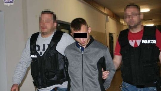 Wrzuciła 60 tys. zł do koszy na śmieci. Zasadzka pod bankiem na ul. Jutrzenki