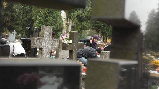 Wszystkich Świętych w Lublinie. Ostatnie przygotowania (zdjęcia)