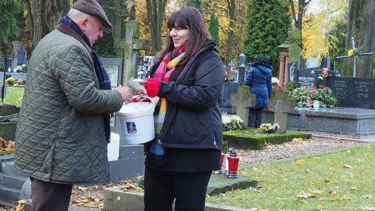 Wszystkich Świętych w Lublinie. Trwają kwesty na cmentarzach