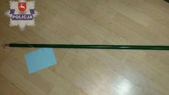 Wybił dziurę w podłodze. Chciał kijem z haczykami okraść lombard
