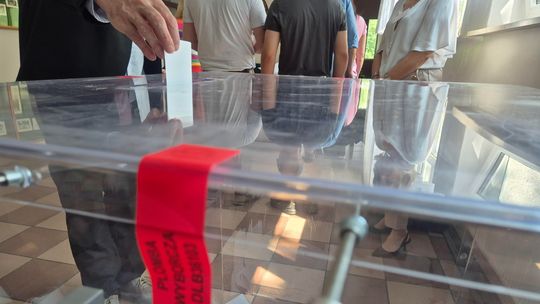 Wyborczy poślizg w Niedźwiadzie. Głosowanie opóźnione