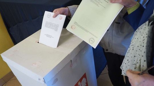Wybory 2018: Wysokie zarobki albo miejsce na liście. Kogo wystawią partie?