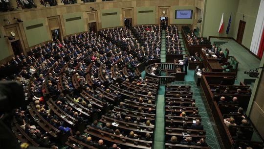 Wybory 2019: PiS z dużą przewagą nad resztą partii. Nowy sondaż IBRiS