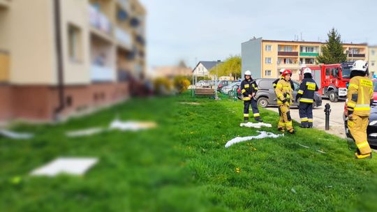 Wybuch gazu w mieszkaniu. Wyleciały szyby z okien