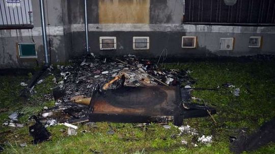 Wybuch w mieszkaniu w Michalowie. Eksplodował biokominek