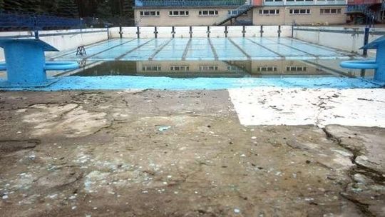 Wyburzą baseny w Świdniku. Gruz utwardzi ulice. Co zbudują na ich miejscu?