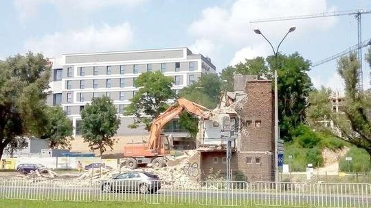 Wyburzyli budynek, który stał tu od 1935 roku. Co powstanie w jego miejscu?