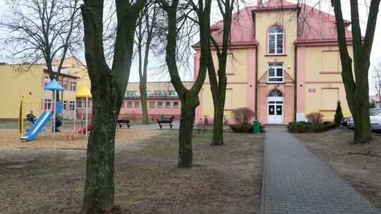 Wychudzone siostry trafiły do szpitala. Prokuratura sprawdza, czy nie były głodzone