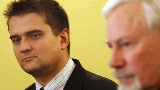 Wygrał konkurs na dyrektora LOITiK, a nie ma magisterki