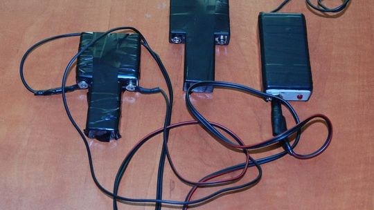 \"Wygrali\" na automatach 25 tys. zł używając elektronicznych transmiterów