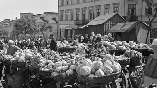 Wyjątkowe zdjęcia targu przy ul. Świetoduskiej z 1934 r. Dużo zdjęć!