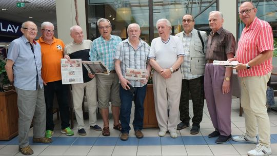 Wyjątkowy klub. Dopóki będą spotykali się co wtorek, żadna siła ich nie ruszy