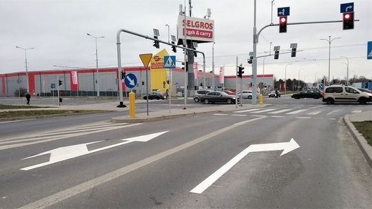 Wyjazd z ul. Gęsiej ma być łatwiejszy. Zmienili znaki, przestroili sygnalizację