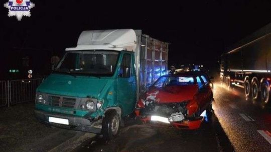 Wyjechał z bocznej drogi. Wprost pod dostawczego Lublina 